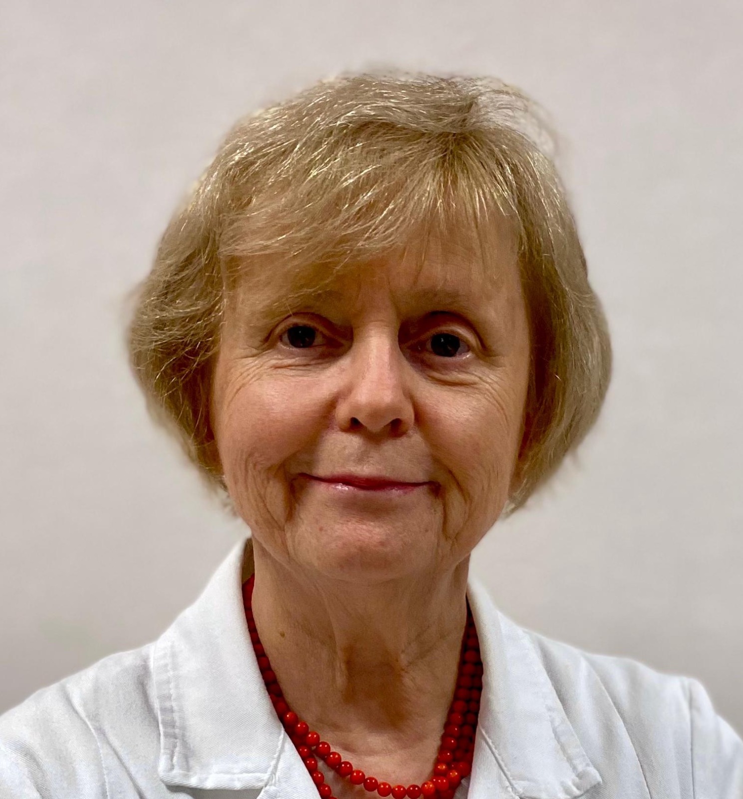 Dr. Elsa Viora